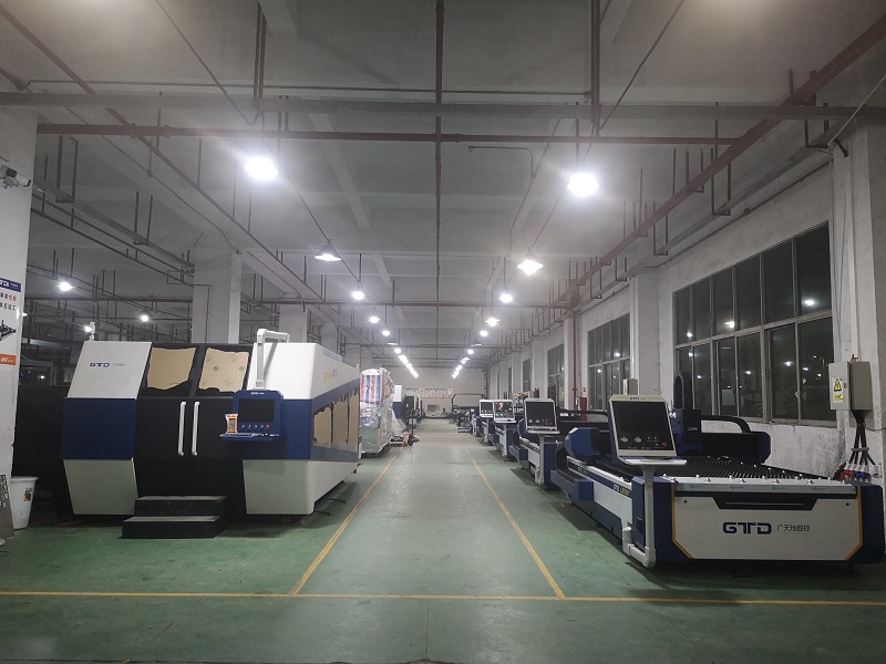光纖激光切割機在眼鏡制造加工業(yè)的應(yīng)用