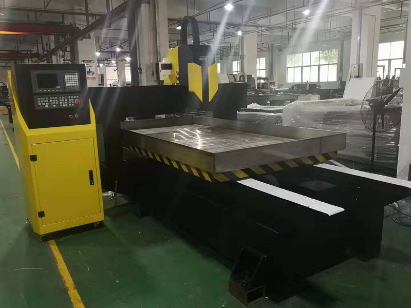 鋁板雕刻機(jī)雕刻切面不光滑怎么解決